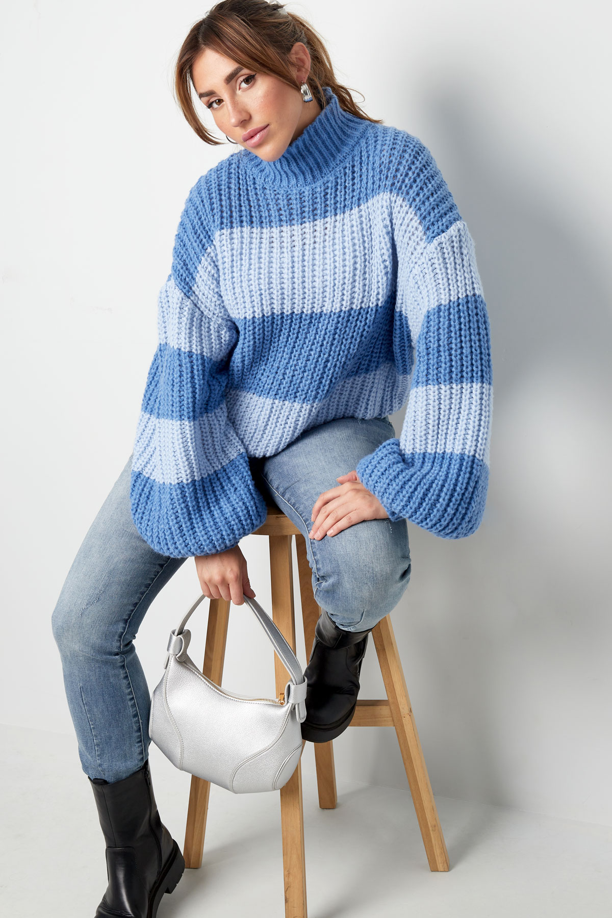 Warm knitted striped sweater - blue h5 Picture3